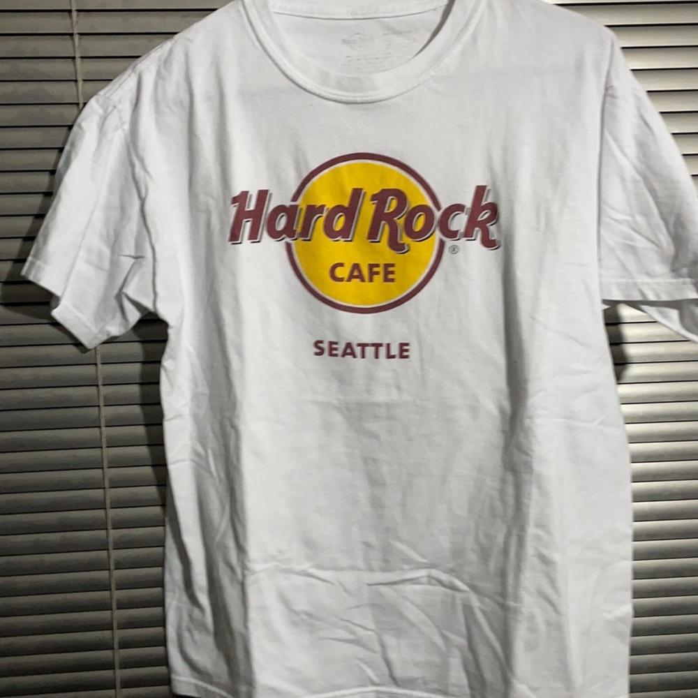 Old HARD ROCK CAFE SEATTLE SHIRT